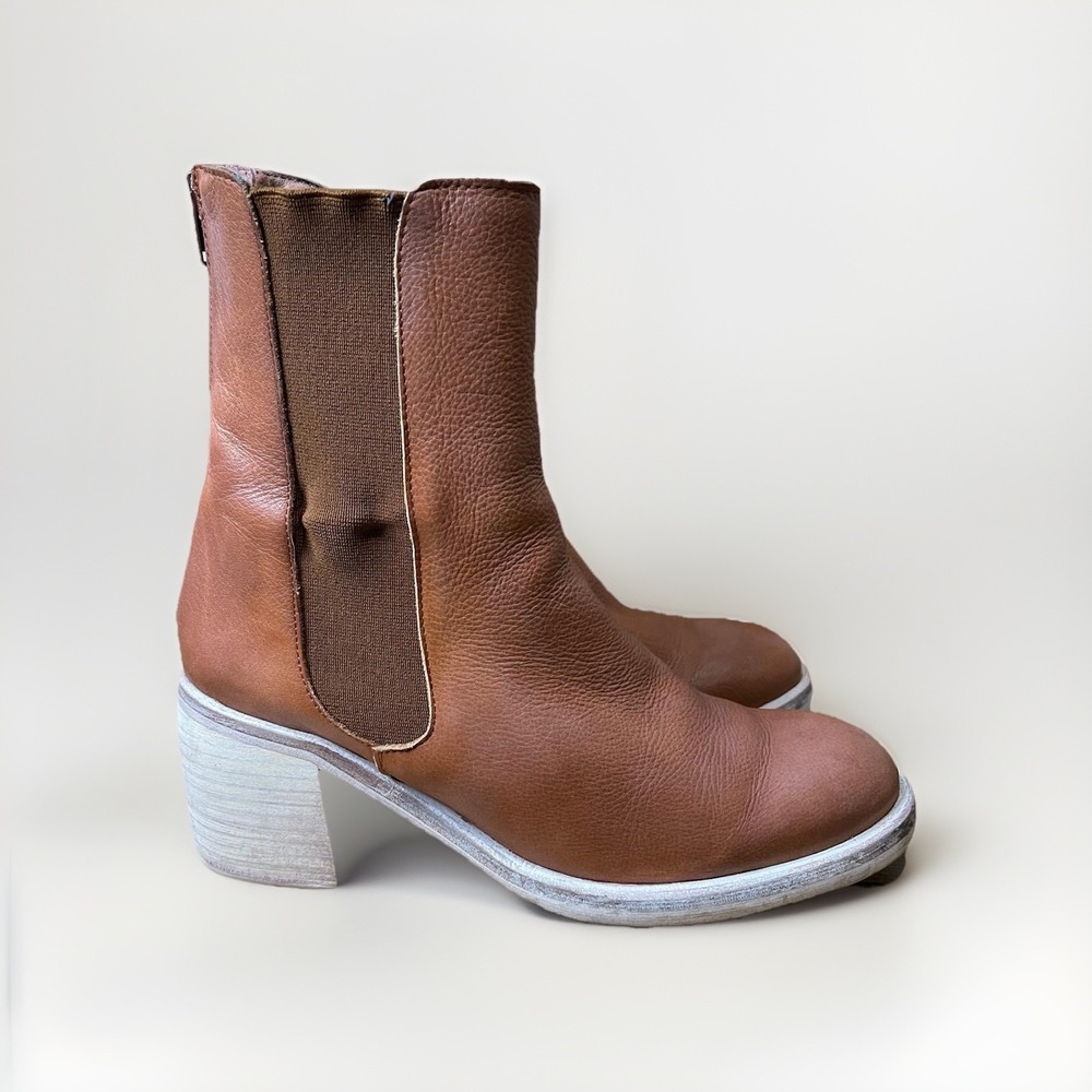 Free People Essential Chelsea Boots, Sandy Brown Women's EU 40 Made in Spain